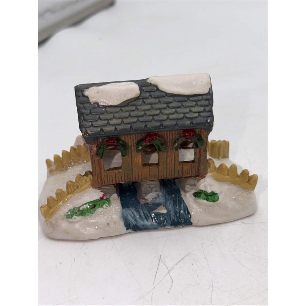Vintage 2003 Cobblestone Corners Christmas Village Ceramic Covered Bridge